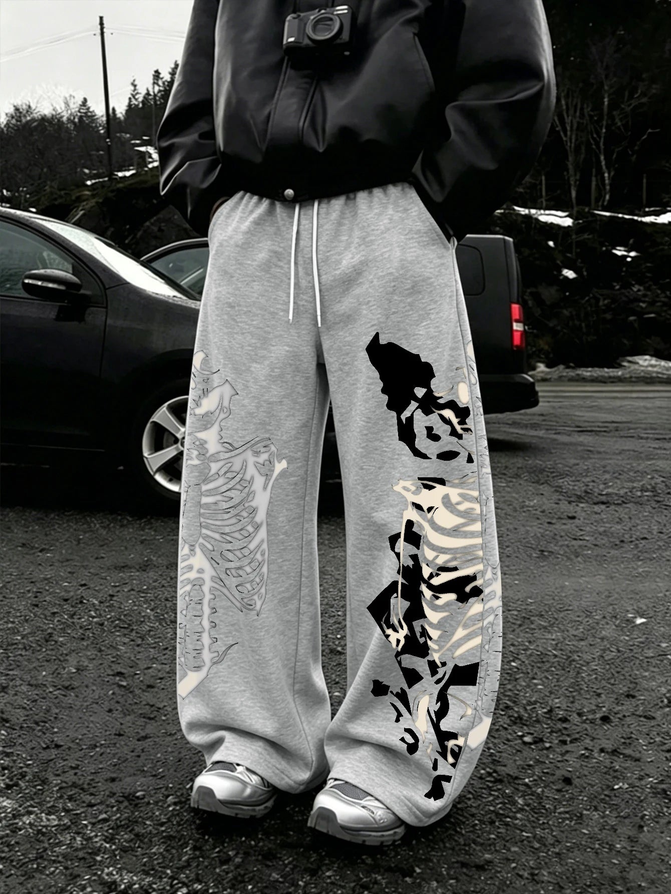 Men's Gothic Skeleton Ribcage Graphic Baggy Sweatpants - Stylish Loose Fit Drawstring Joggers in Black and Grey